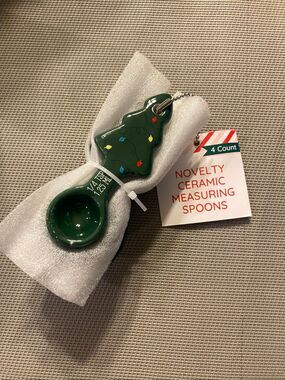Target Bullseye Novelty Ceramic Christmas Tree Measuring Spoons 4 Count